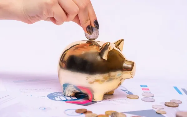 Tagesgeld oder Festgeld: Wo sich Sparen mehr lohnt